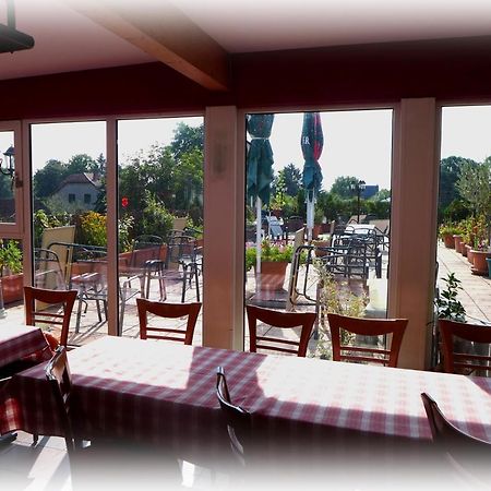 Hotel Lindenberger Hof 아렌스펠데 외부 사진