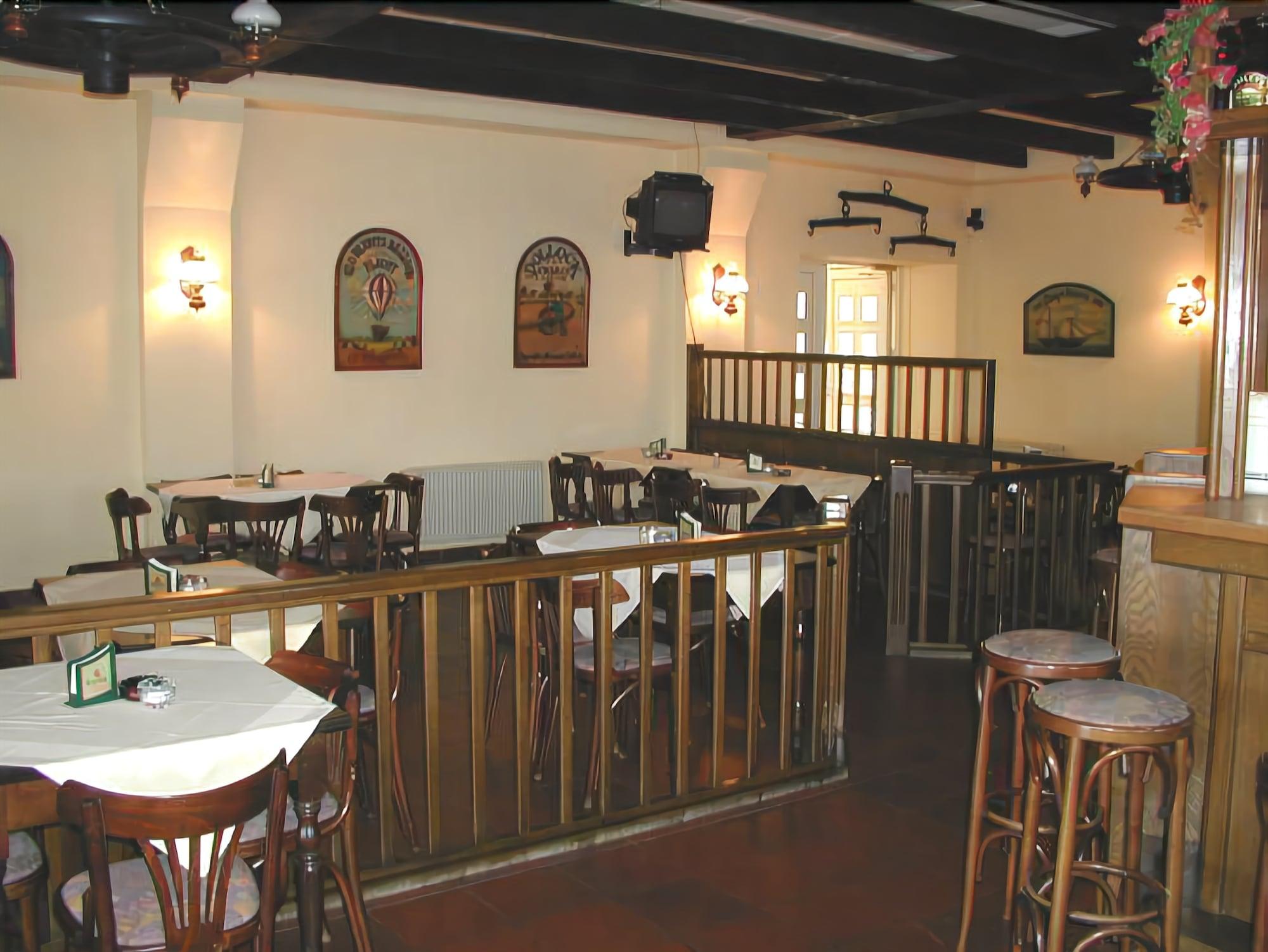 Hotel Lindenberger Hof 아렌스펠데 외부 사진