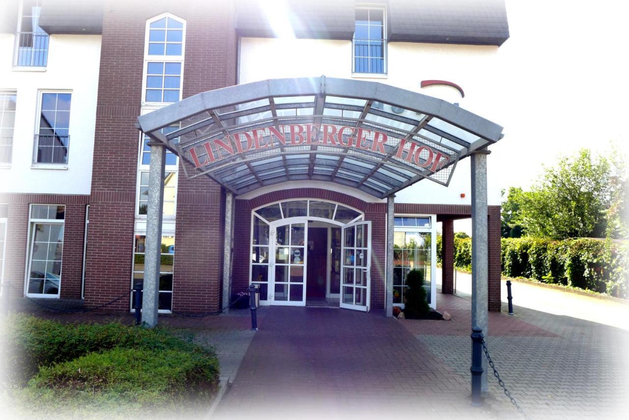 Hotel Lindenberger Hof 아렌스펠데 외부 사진