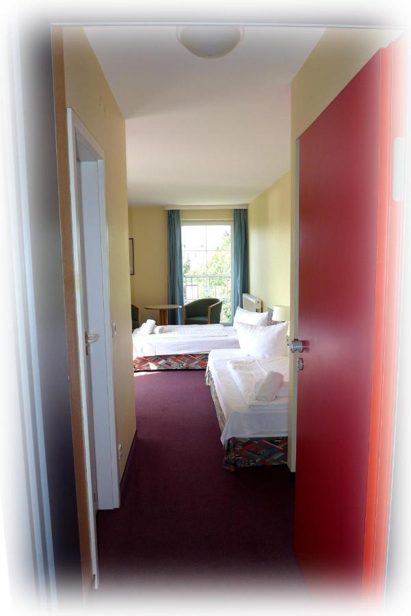 Hotel Lindenberger Hof 아렌스펠데 외부 사진