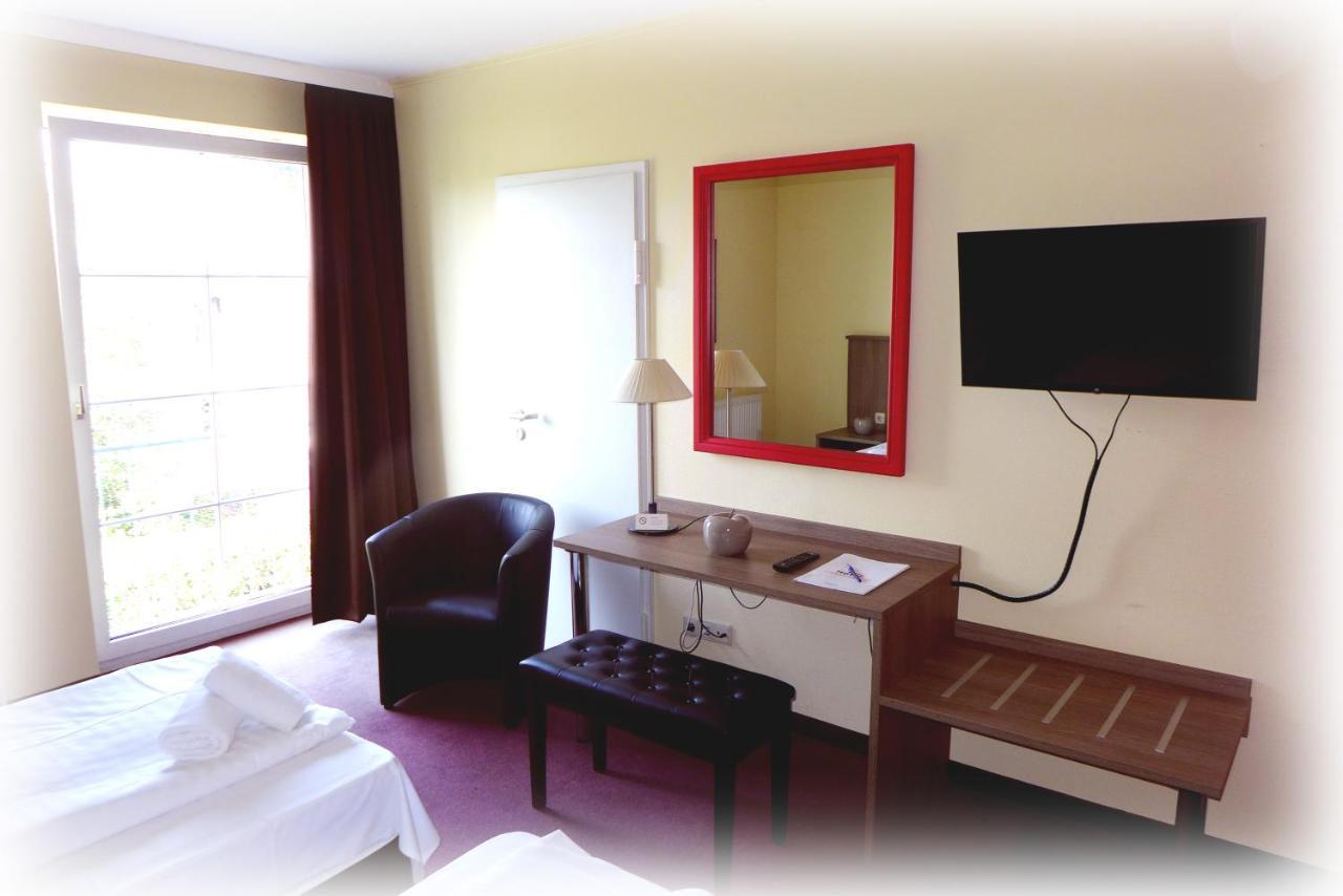 Hotel Lindenberger Hof 아렌스펠데 외부 사진