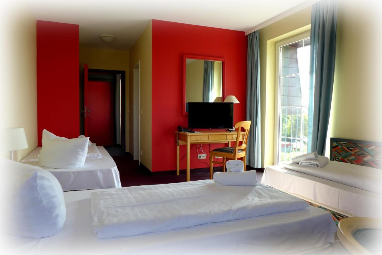 Hotel Lindenberger Hof 아렌스펠데 외부 사진